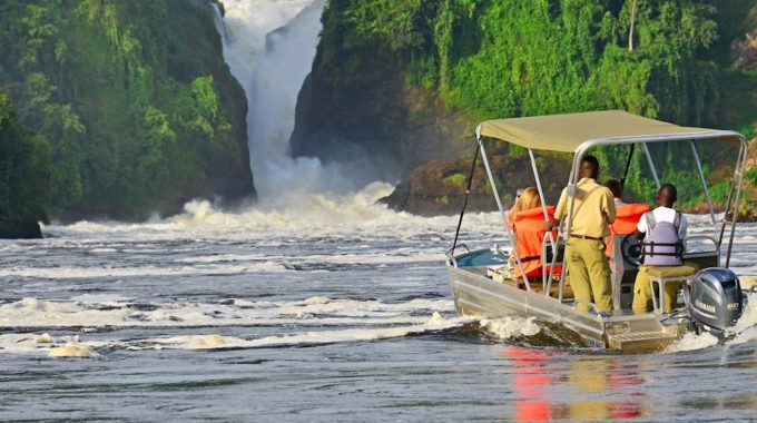 Discover Africa’s Best River Safaris—from Zambezi Canoes To Chobe Boat Cruises. Explore Wildlife, Birding, And Serene Waterways Across Six Stunning Rivers.