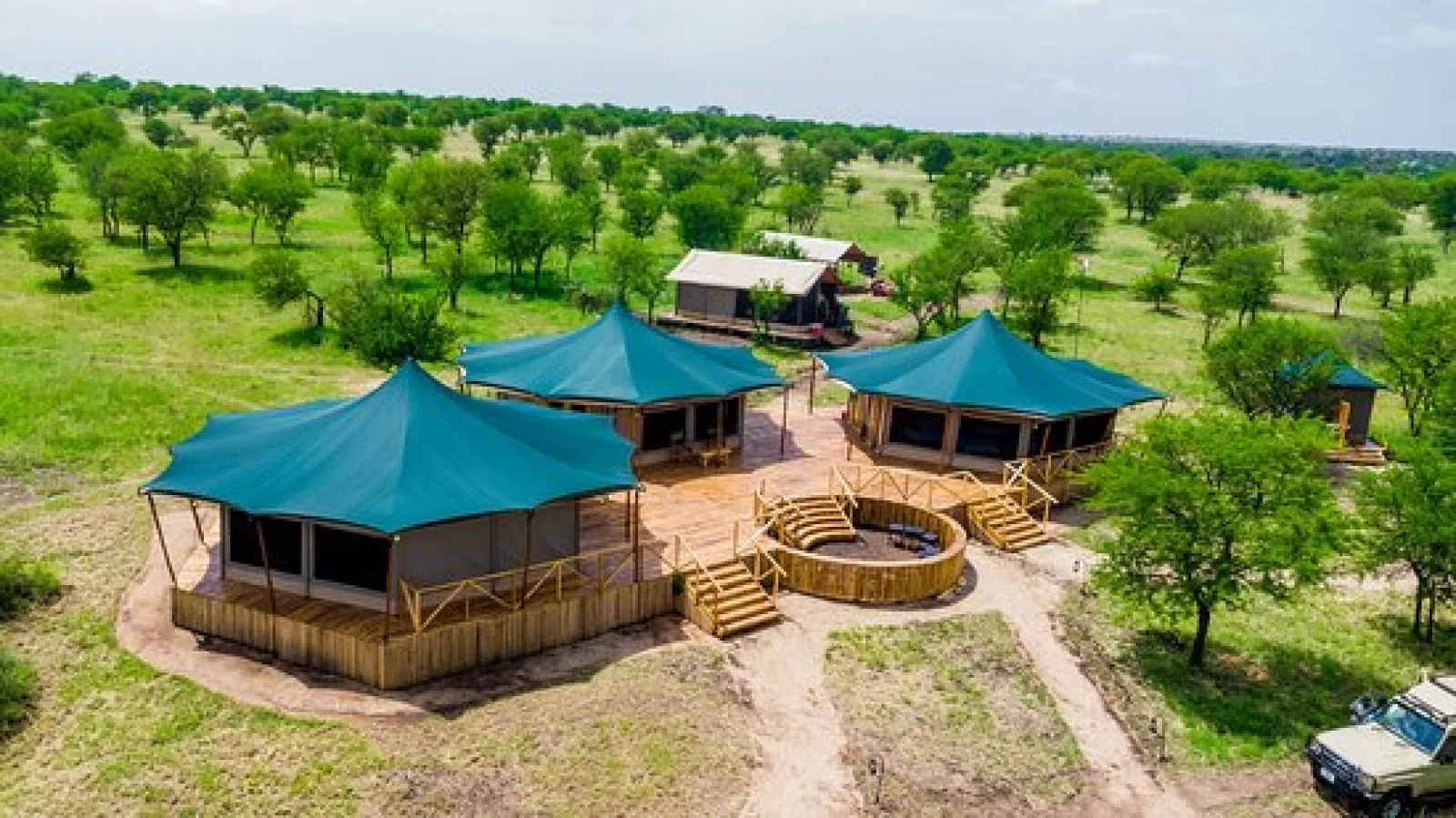 Safari lodge in Serengeti