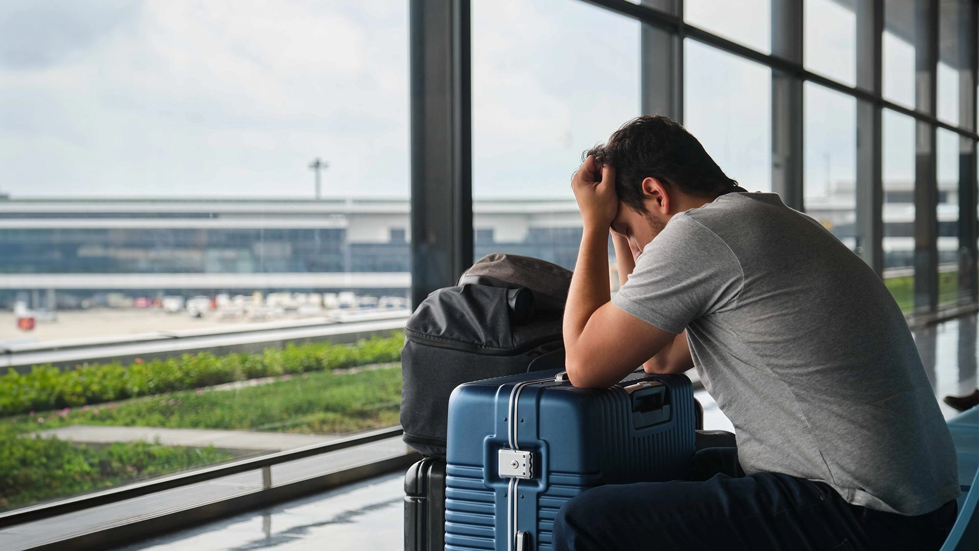 What happens if my international flight is delayed before safari?