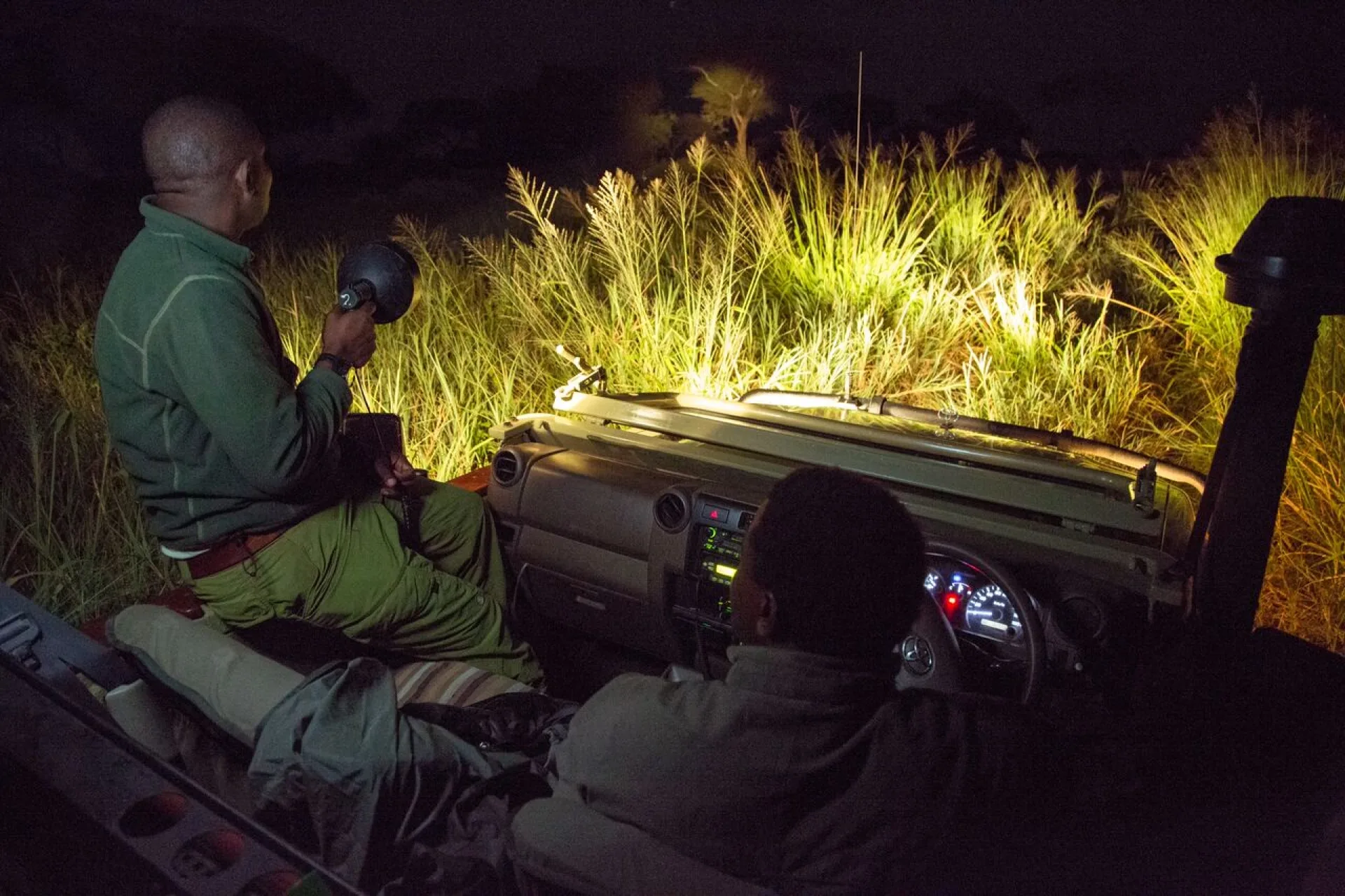 What should I bring for a night game drive?