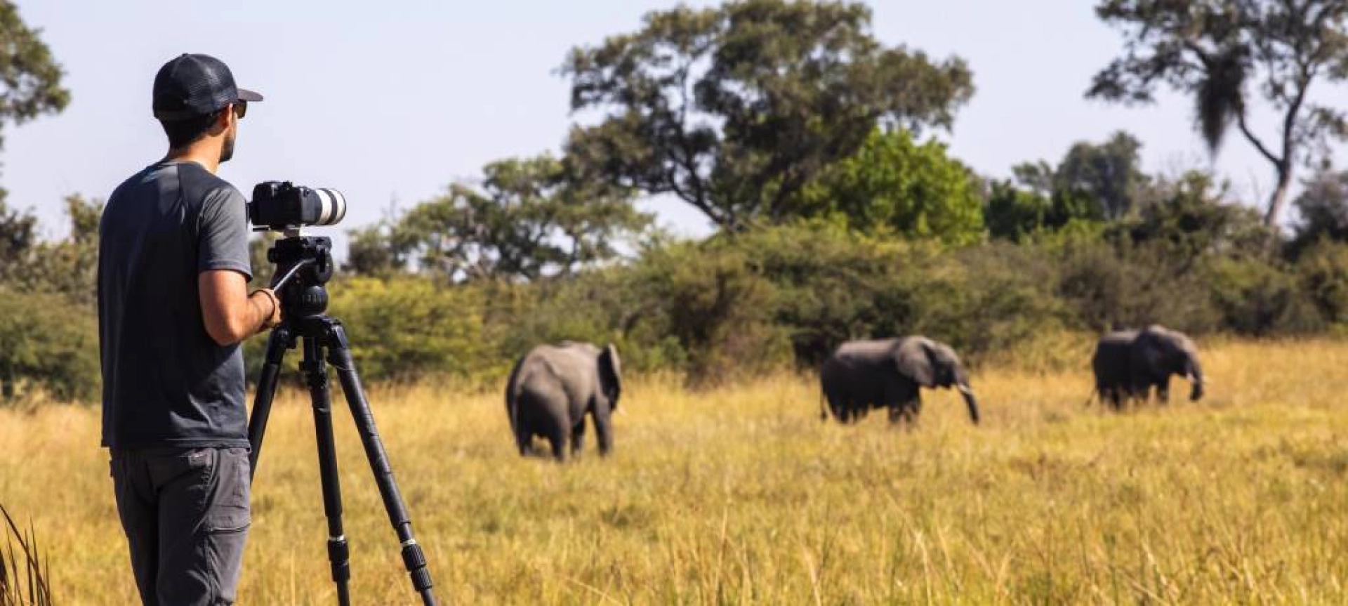 What should I pack for a African safari photography?