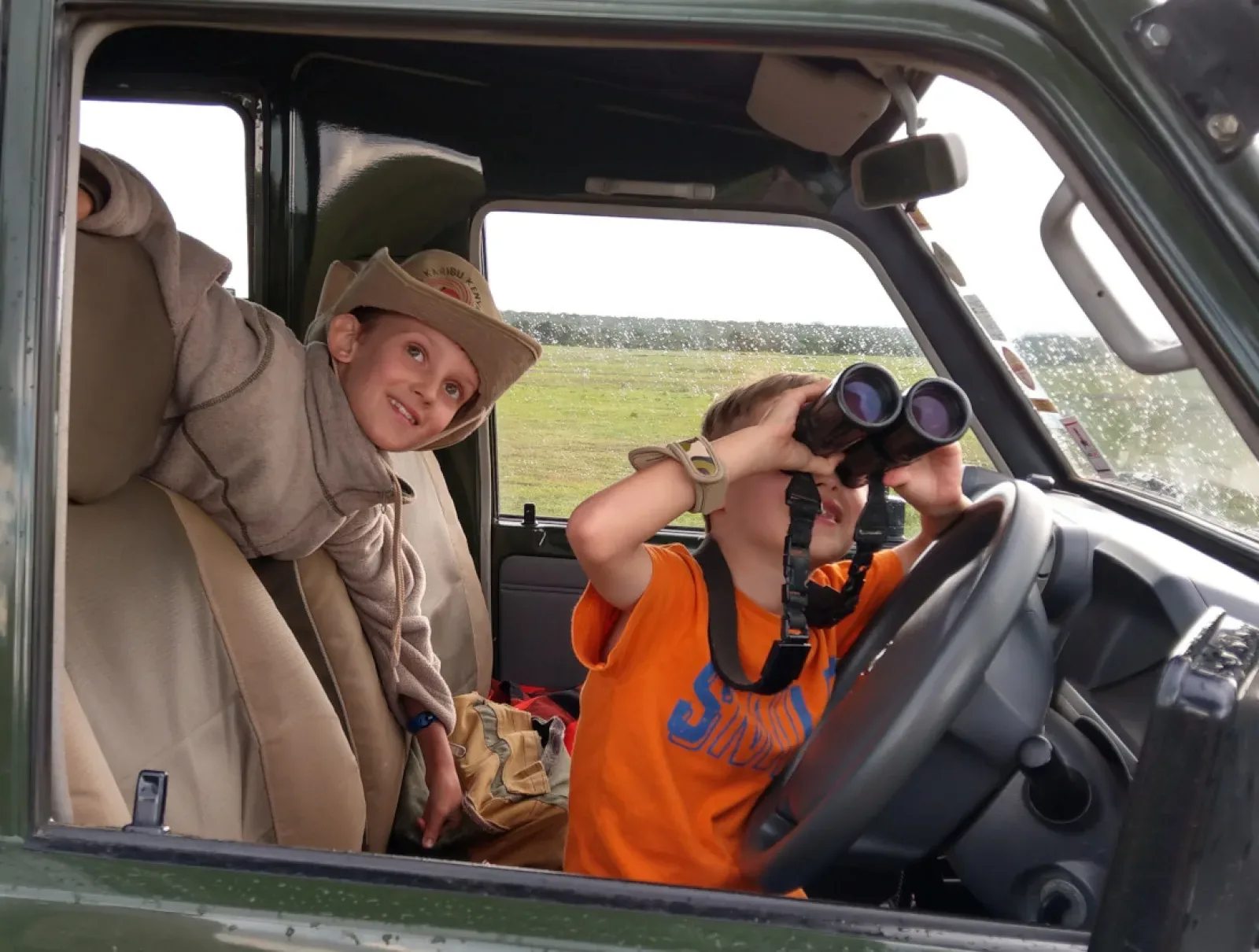 Privates Safari-Fahrzeug für Familien
